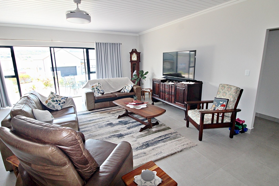 3 Bedroom Property for Sale in Reebok Western Cape